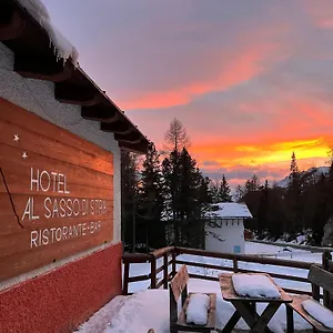https://hotel-al-sasso-di-stria-livinallongo-del-col-di-lana.hotelinveneto.com